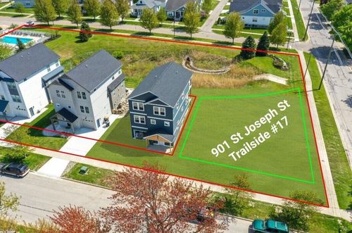 901 Saint Joseph St, South Haven, MI, 49090-1695 | Card Image