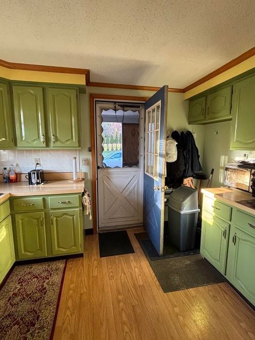 16 Gus Run, Lyndonville, VT, 05851-8929 | Card Image