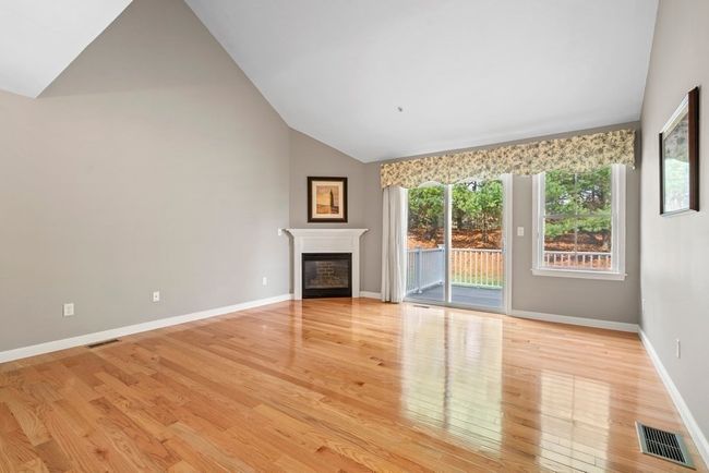 E - 4 Strawberry Ln, Condo with 2 bedrooms, 3 bathrooms and 1 parking in Hudson MA | Image 14
