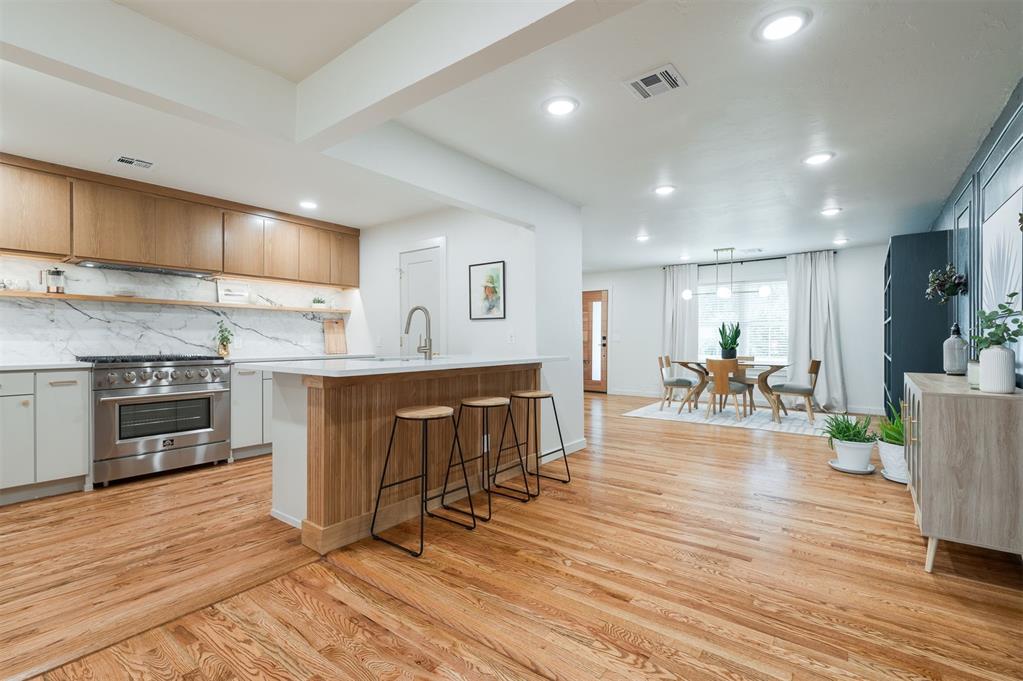 52nd St, Oklahoma City, OK 73112