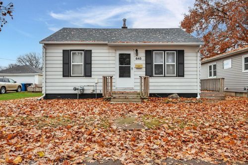 645 Dundee Ave, Waterloo, IA, 50701-5821 | Card Image