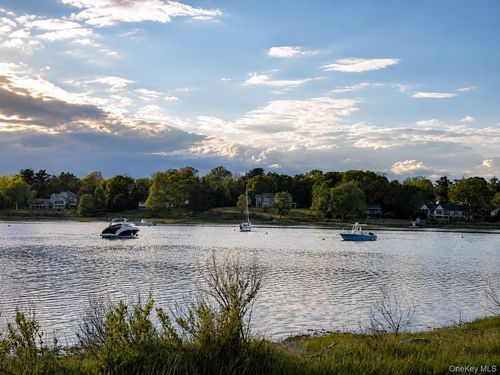 45 Shore Rd, East Setauket, NY, 11733-3920 | Card Image