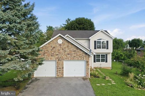 5248 Winchester Ave, MARTINSBURG, WV, 25405-2553 | Card Image