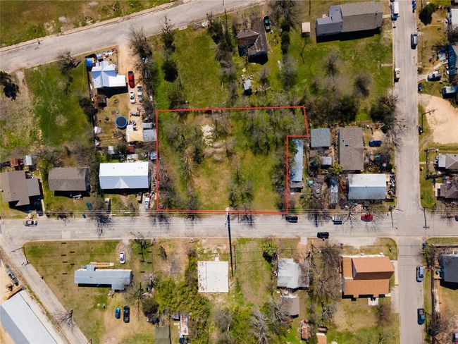 314 E Pecan St, Home with 0 bedrooms, 0 bathrooms and null parking in Taylor TX | Image 5