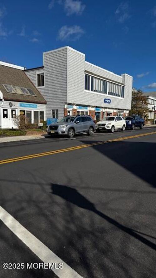 205-29 Beach Rd, Monmouth Beach, NJ, 07750-1352 | Card Image