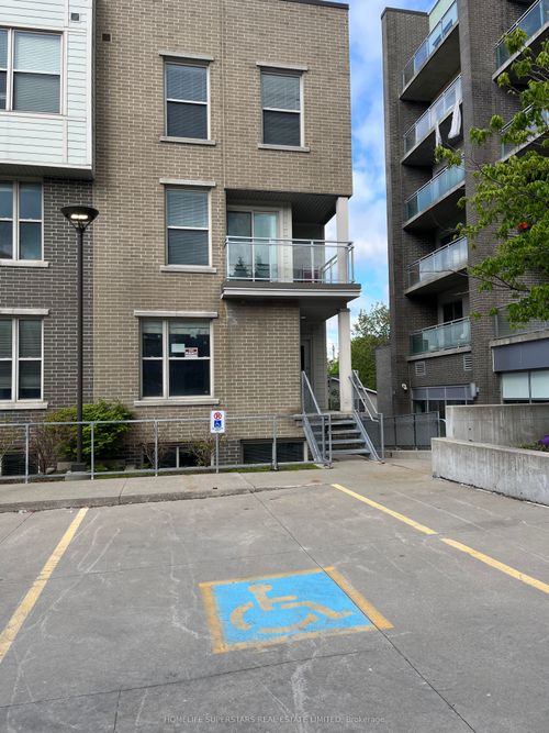 t101-62 Balsam St, Waterloo, ON, N2L3H2 | Card Image