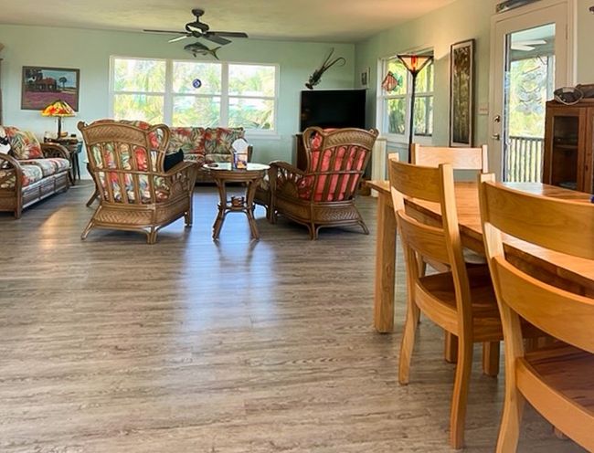 Dining-Living Areas | Image 4