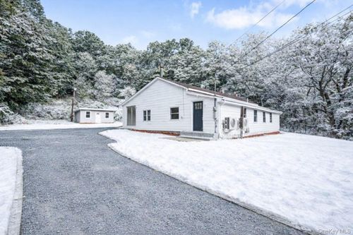 78 Warwick Tpke, Warwick, NY, 10990-3913 | Card Image