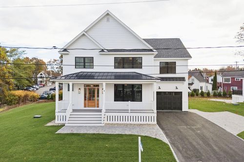 9 Christensen Lane, Kennebunk, ME, 04043 | Card Image