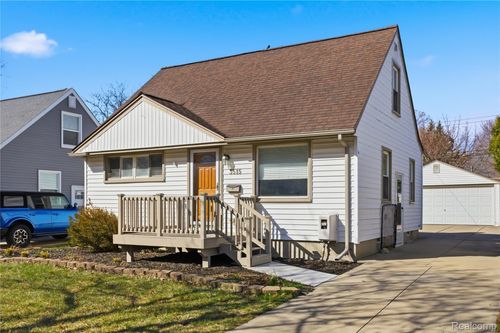 3515 Durham Rd, Royal Oak, MI, 48073-2341 | Card Image