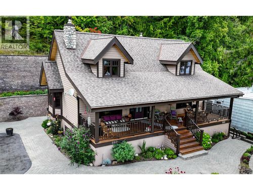 3544 Centre St, Ainsworth Hot Springs, BC, V0G1A0 | Card Image