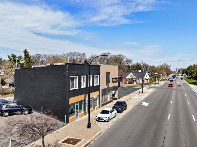 23525 Woodward Ave, Home with 0 bedrooms, 4 bathrooms and 5 parking in Ferndale MI | Image 4