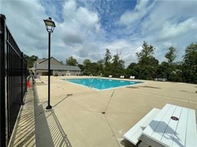 258 Venango Trl, Townhouse with 3 bedrooms, 3 bathrooms and 2 parking in Mars PA | Image 35