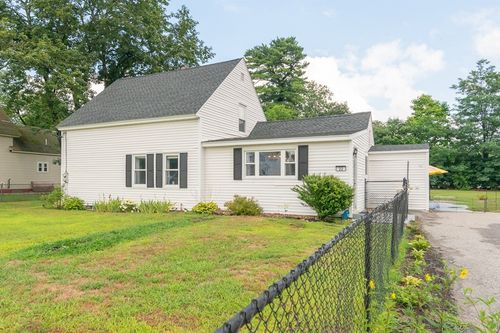 22 Leighton St, Pepperell, MA, 01463-1727 | Card Image