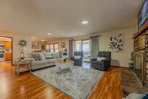 2 Mindy Ln, Bella Vista, AR, 72715-8833 | Card Image