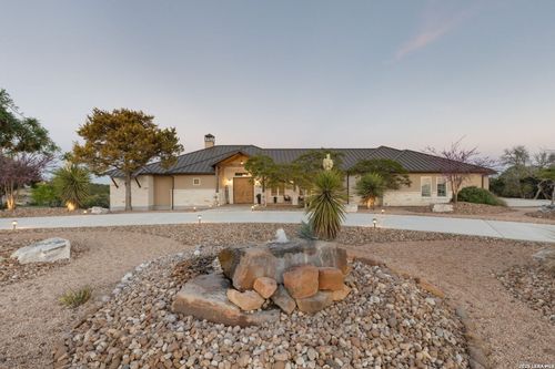 166 Paramount, Kerrville, TX, 78028 | Card Image