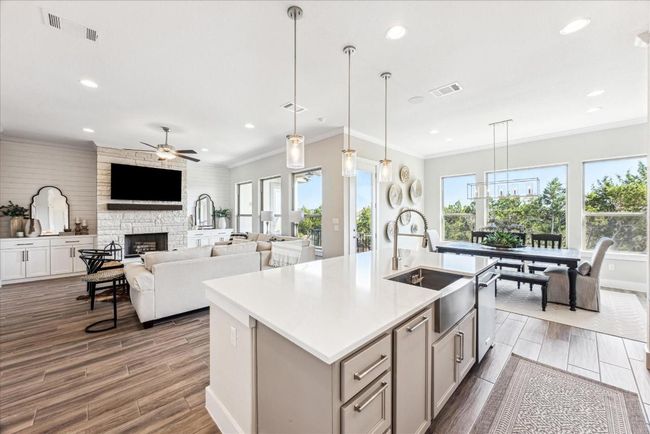 You can entertain everyone in one open space while still enjoying separate, intimate vignettes for different moods and activities. | Image 9