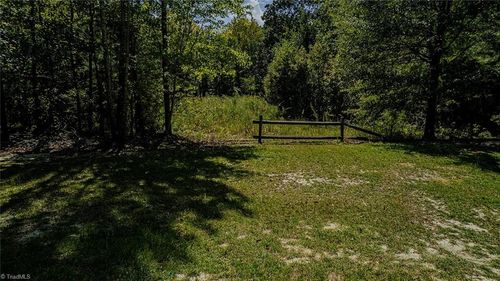 120 Lindsey Ln, Eagle Springs, NC, 27242-8271 | Card Image