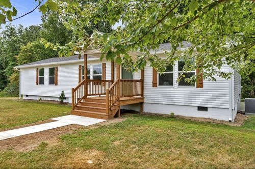 10498 Missionary Ridge Rd, Bon Aqua, TN, 37025-2015 | Card Image