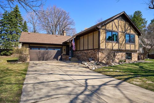 11230 48th Ave N, Plymouth, MN, 55442-2263 | Card Image
