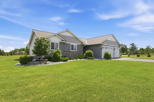 15379 292nd Ave Nw, Zimmerman, MN, 55398-4685 | Card Image