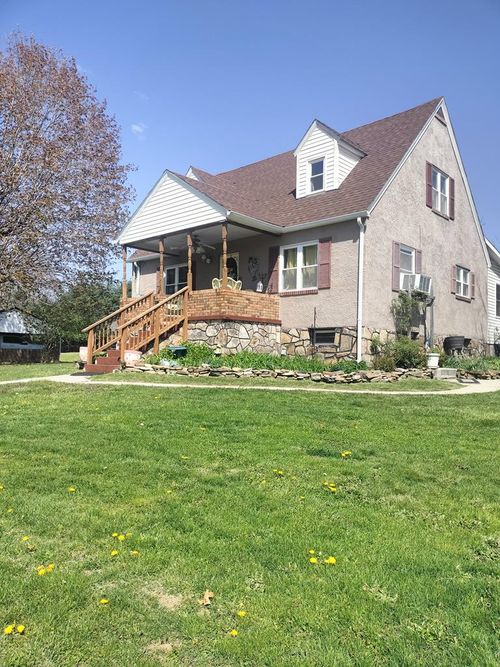 905 Old Oakvale Rd, Princeton, WV, 24740-3924 | Card Image