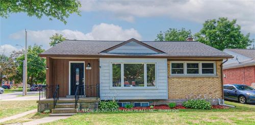 upper-169 Bruce St, Kitchener, ON, N2B1Z2 | Card Image