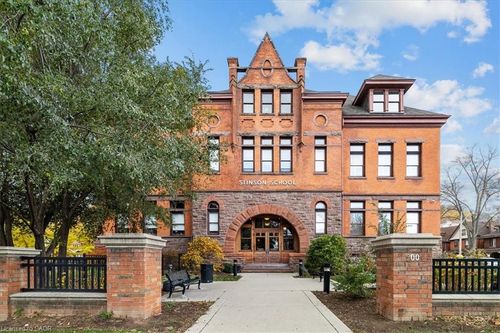 110-200 Stinson St, Hamilton, ON, L8N4J5 | Card Image