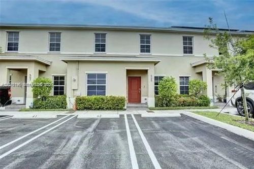 565 Ne 5th Pl, Florida City, FL, 33034-3288 | Card Image