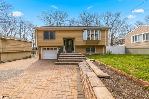 32 Seminole Ave, Rockaway, NJ, 07866-2405 | Card Image