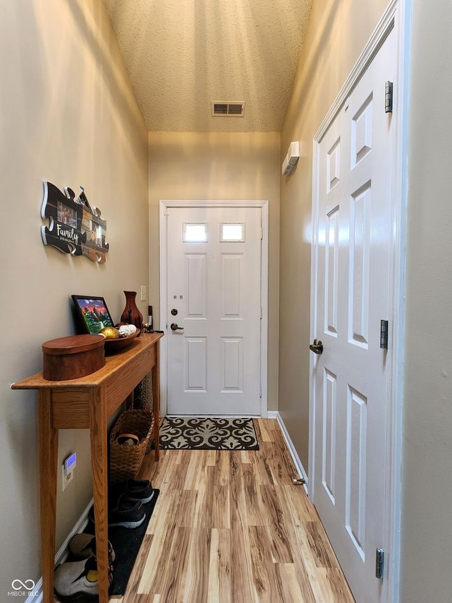 1223 Long Shore Dr, Townhouse with 2 bedrooms, 2 bathrooms and null parking in Indianapolis IN | Image 10