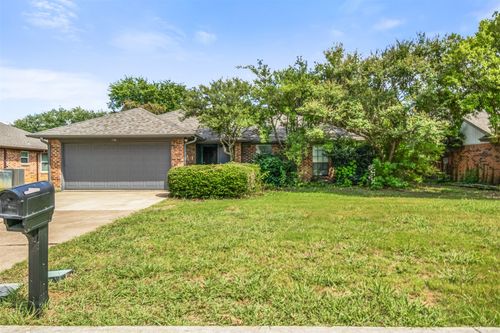 1506 Stratford Dr, Mansfield, TX, 76063-3352 | Card Image