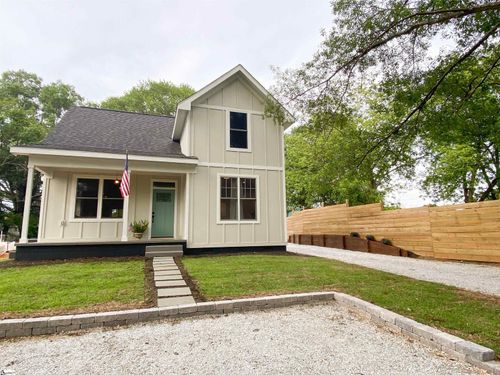 4 Vest St, Travelers Rest, SC, 29690-1737 | Card Image