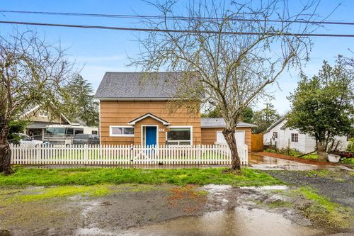 456 N Log Cabin Street, Independence, OR, 97351 | Card Image