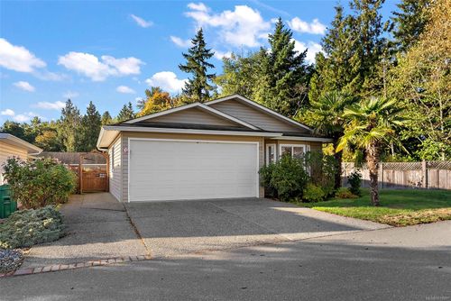 87-7570 Tetayut Rd, Saanichton, BC, V8M2H4 | Card Image
