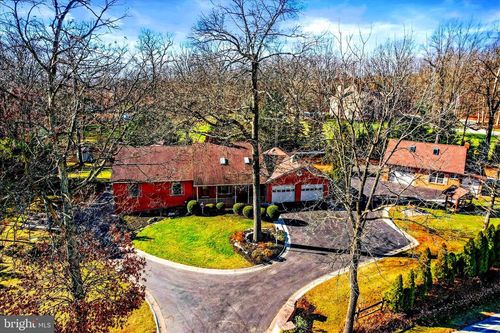 320 Dubs Church Rd, HANOVER, PA, 17331-9596 | Card Image