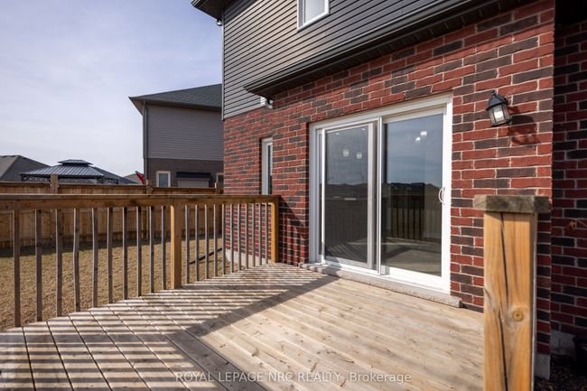 33 Cinnamon St, House other with 3 bedrooms, 3 bathrooms and 2 parking in Thorold ON | Image 20