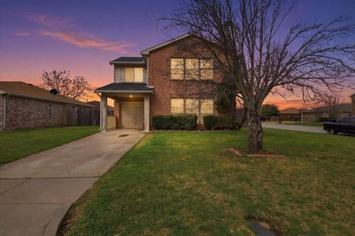 7200 Autumn Glen Dr, Forest Hill, TX, 76140-1932 | Card Image