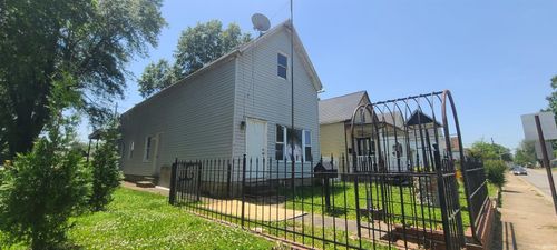 419 E Virginia St, Evansville, IN, 47711-6143 | Card Image