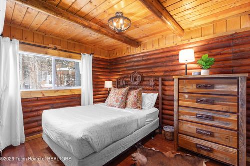 790 Lodge Lane, Alpine, WY, 83128 | Card Image