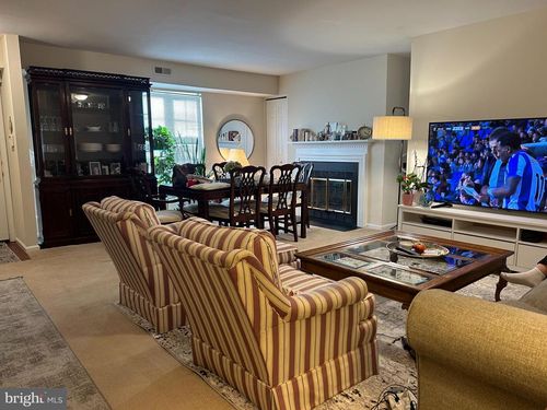 114f-4120 Pleasant Meadow Ct, CHANTILLY, VA, 20151-3531 | Card Image