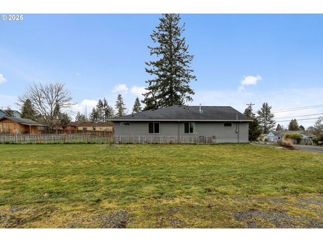 Yard-Side | Image 18