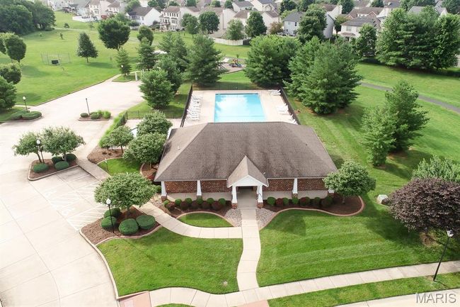 Community Pool and Pool House | Image 42