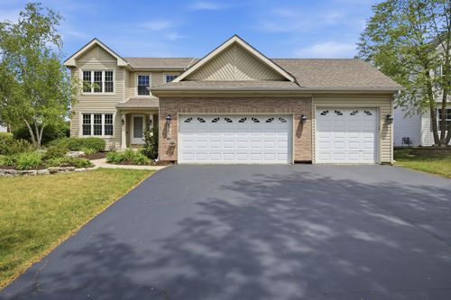 360 Winding Canyon Way, Algonquin, IL, 60102-5041 | Card Image