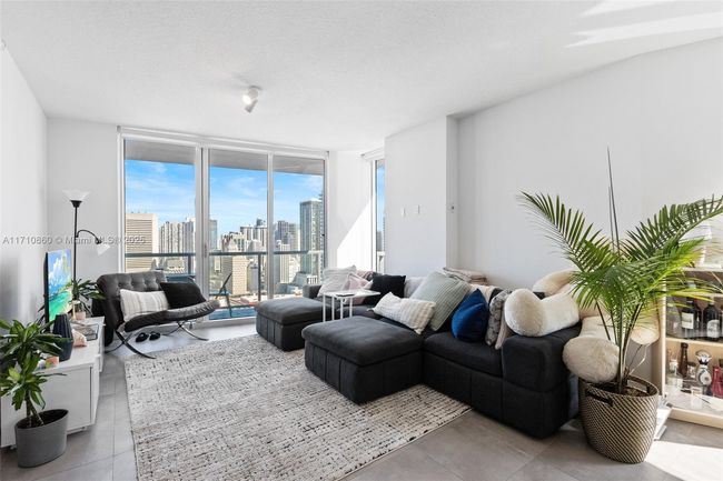 APT-3111 - 185 Sw 7 Th St, Condo with 3 bedrooms, 3 bathrooms and null parking in Miami FL | Image 13