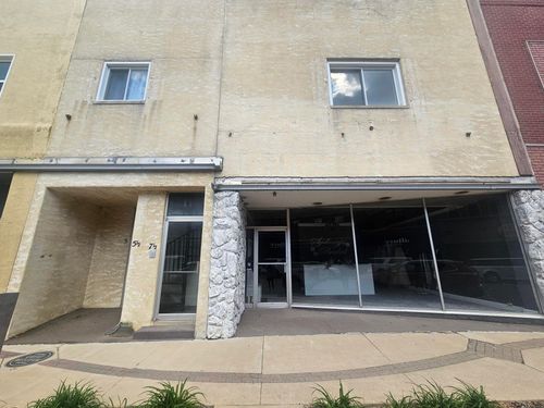 7 S Frederick Ave, Oelwein, IA, 50662-2304 | Card Image