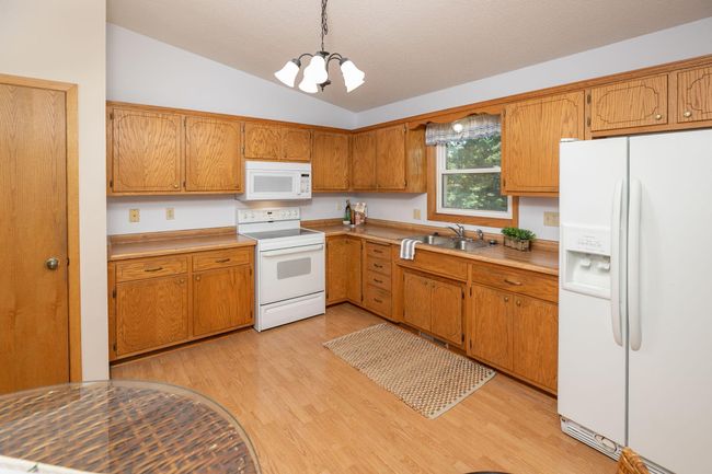 11-web-or-mls-11-Kitchen.jpg | Image 11