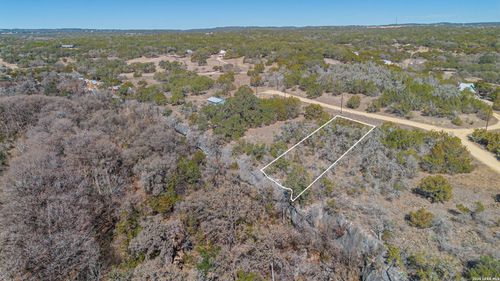 1076 Blue Bonnet Hill Dr, Spring Branch, TX, 78070-5196 | Card Image