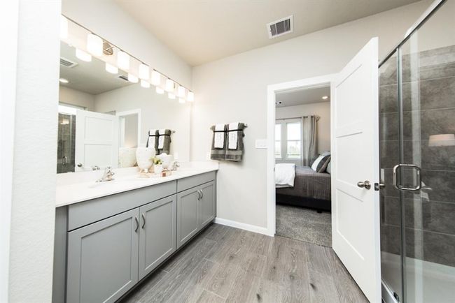 2791 Holly Laurel Dr, House other with 4 bedrooms, 3 bathrooms and 2 parking in Alvin TX | Image 11