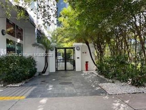 apt-808-234 Ne 3rd St, Miami, FL, 33132-2237 | Card Image